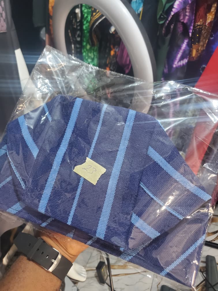 Vibrant Blue & Onyx. - Image 2